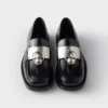 Mocasines de piel cepillada con anilla metálica Mocasines de piel cepillada con anilla metálica