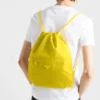 Mochila con cordón de Re-Nylon Mochila con cordón de Re-Nylon