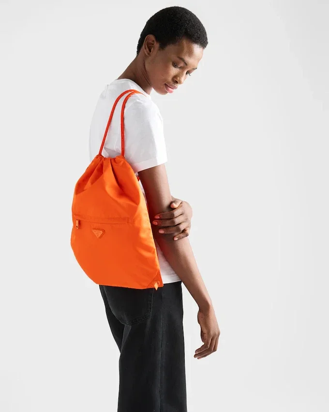 Mochila con cordón de Re-Nylon Mochila con cordón de Re-Nylon