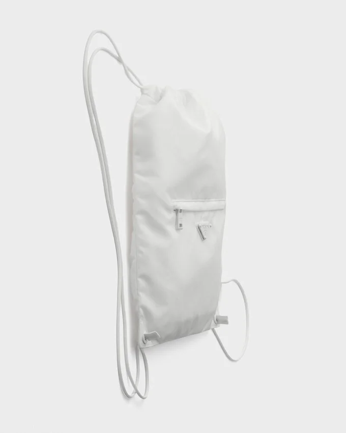Mochila con cordón de Re-Nylon Mochila con cordón de Re-Nylon