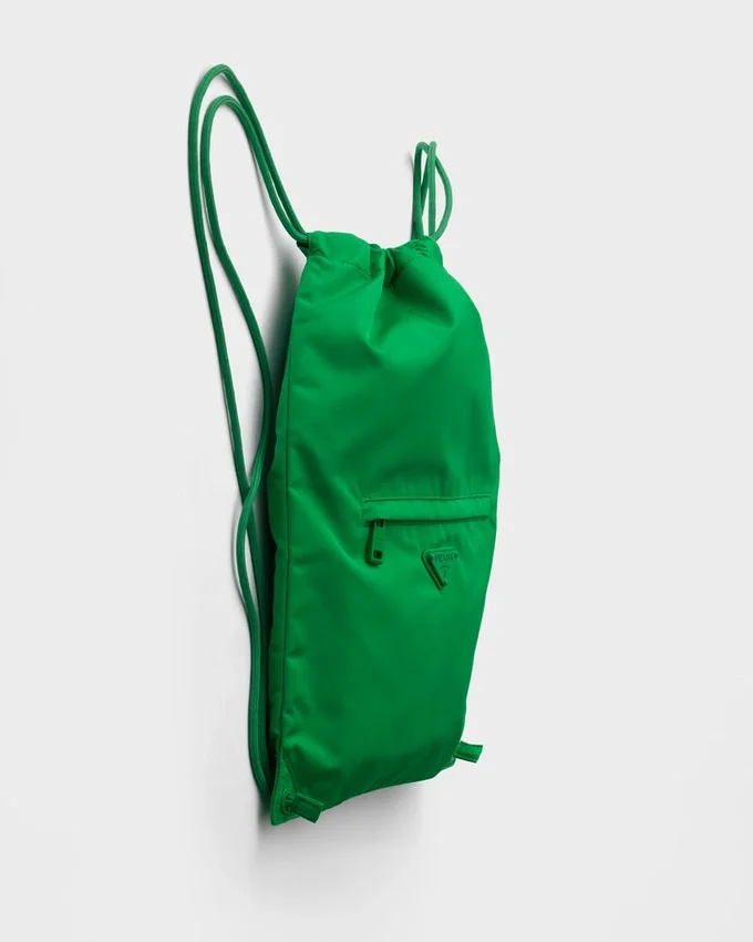 Mochila con cordón de Re-Nylon Mochila con cordón de Re-Nylon