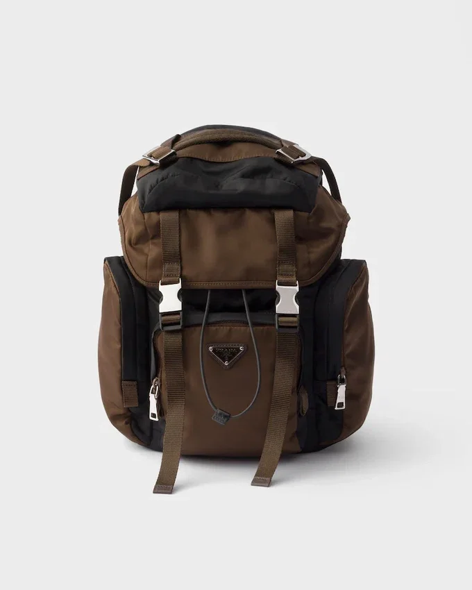 Mochila de Re-Nylon y piel Mochila de Re-Nylon y piel