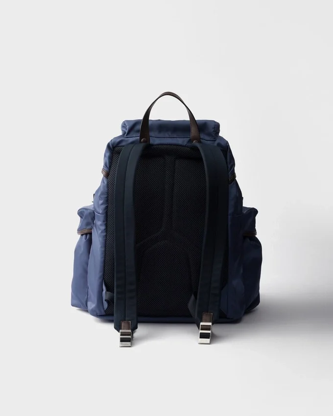 Mochila de Re-Nylon y piel Mochila de Re-Nylon y piel