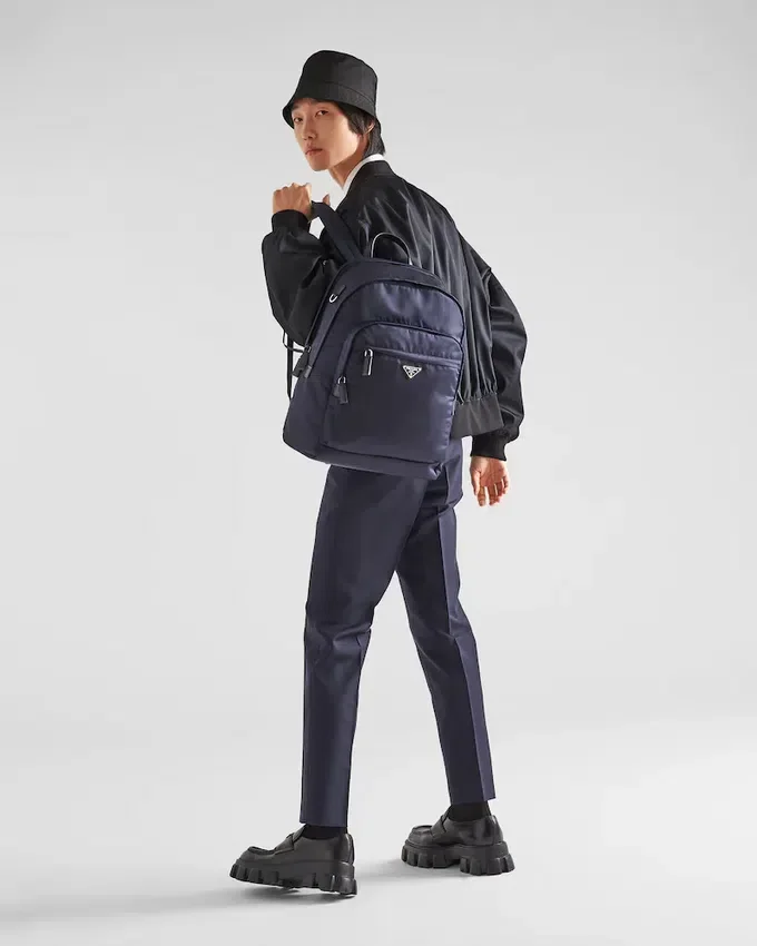 Mochila de Re-Nylon y piel Saffiano Mochila de Re-Nylon y piel Saffiano