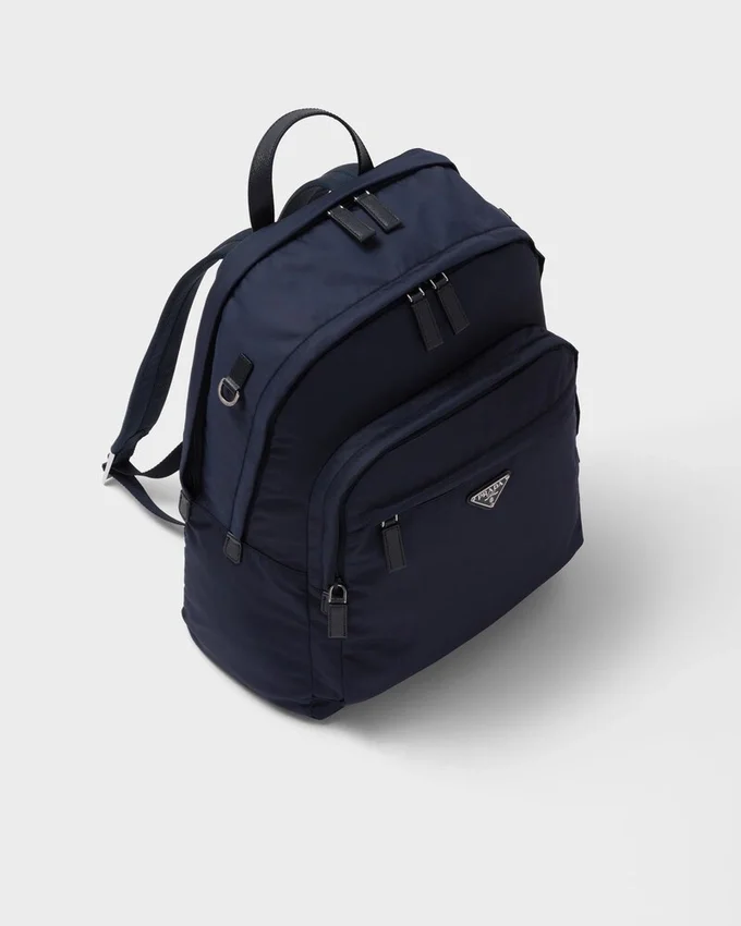 Mochila de Re-Nylon y piel Saffiano Mochila de Re-Nylon y piel Saffiano