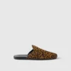 Mules de piel con estampado de leopardo