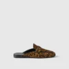Mules de piel con estampado de leopardo Mules de piel con estampado de leopardo