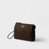 Neceser de Re-Nylon y piel Saffiano Neceser de Re-Nylon y piel Saffiano