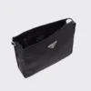 Neceser de Re-Nylon y piel Saffiano Neceser de Re-Nylon y piel Saffiano