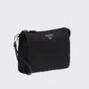 Neceser de Re-Nylon y piel Saffiano Neceser de Re-Nylon y piel Saffiano