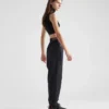 Pantalones anchos de tejido ligero bielástico Pantalones anchos de tejido ligero bielástico