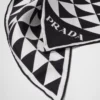 Pañuelo de sarga de seda estampado Pañuelo de sarga de seda estampado
