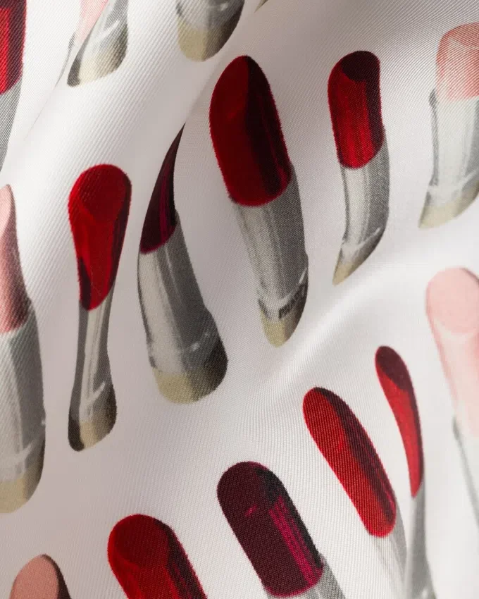 Pañuelo de sarga de seda estampado 55 Pañuelo de sarga de seda estampado 55