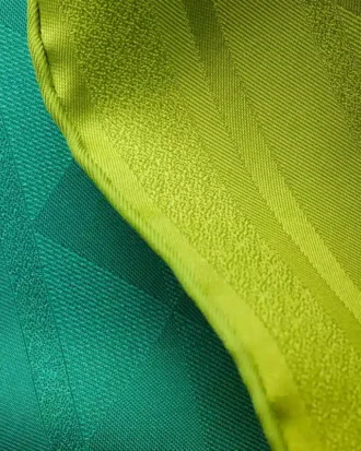 Pañuelo de sarga de seda estampado 55