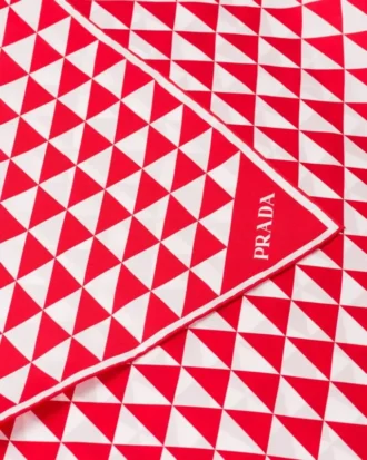 Pañuelo de sarga de seda estampado 90