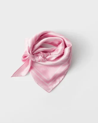 Pañuelo de seda estampado