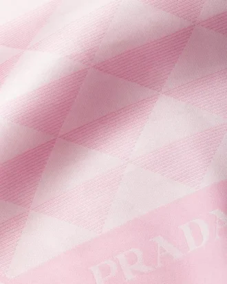 Pañuelo de seda estampado
