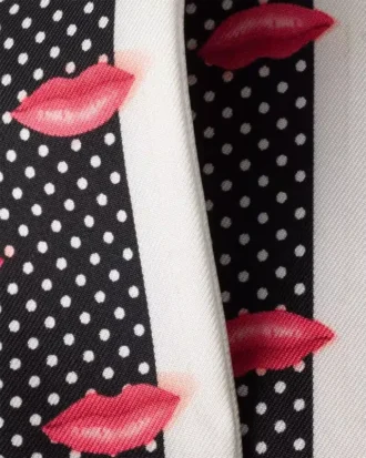 Pañuelo estrecho de sarga de seda estampado