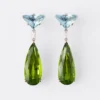 Pendientes colgantes Couleur Vivante – Oro blanco con aguamarina, peridoto y diamantes Pendientes colgantes Couleur Vivante – Oro blanco con aguamarina, peridoto y diamantes