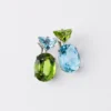 Pendientes colgantes Couleur Vivante – Oro blanco con aguamarina y peridoto Pendientes colgantes Couleur Vivante – Oro blanco con aguamarina y peridoto