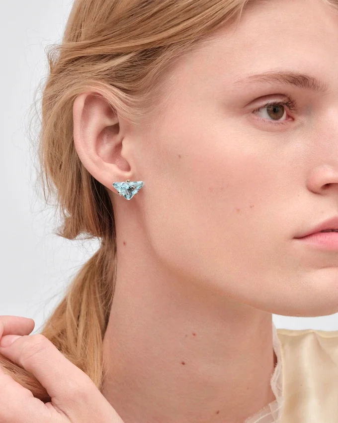 Pendientes de botón Couleur Vivante – Oro blanco con aguamarina Pendientes de botón Couleur Vivante – Oro blanco con aguamarina