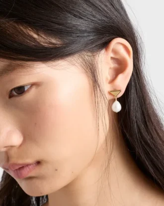 Pendientes de metal con perlas