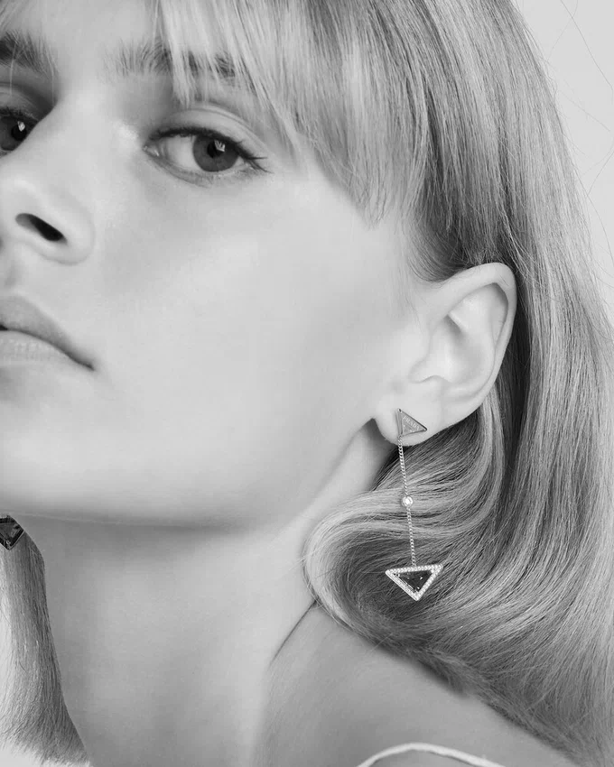Pendientes Eternal Gold en oro amarillo con diamantes y amatista Pendientes Eternal Gold en oro amarillo con diamantes y amatista