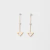 Pendientes largos con corte en oro amarillo y diamantes de la colección Eternal Gold Pendientes largos con corte en oro amarillo y diamantes de la colección Eternal Gold