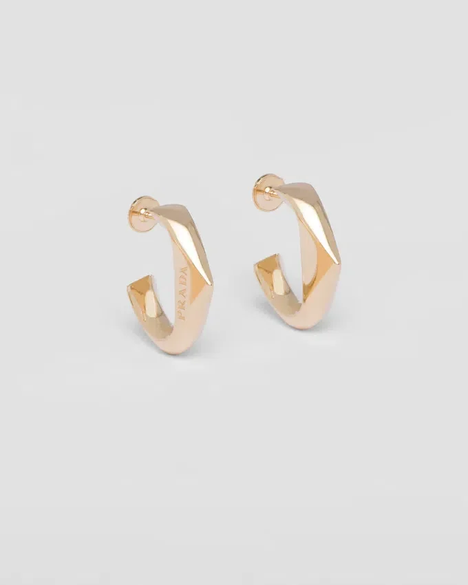 Pendientes pequeños Eternal Gold en oro amarillo Pendientes pequeños Eternal Gold en oro amarillo