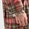 Pulsera con dijes de metal Pulsera con dijes de metal