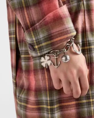 Pulsera con dijes de metal Pulsera con dijes de metal
