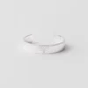Pulsera con logotipo y joyas Pulsera con logotipo y joyas