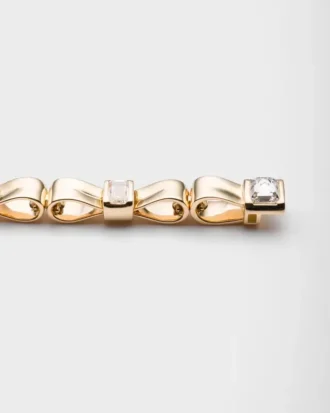 Pulsera Eternal Gold Bow en oro amarillo y diamantes cultivados en laboratorio