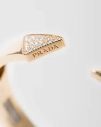 Pulsera rígida Eternal Gold en oro amarillo con diamantes pavé