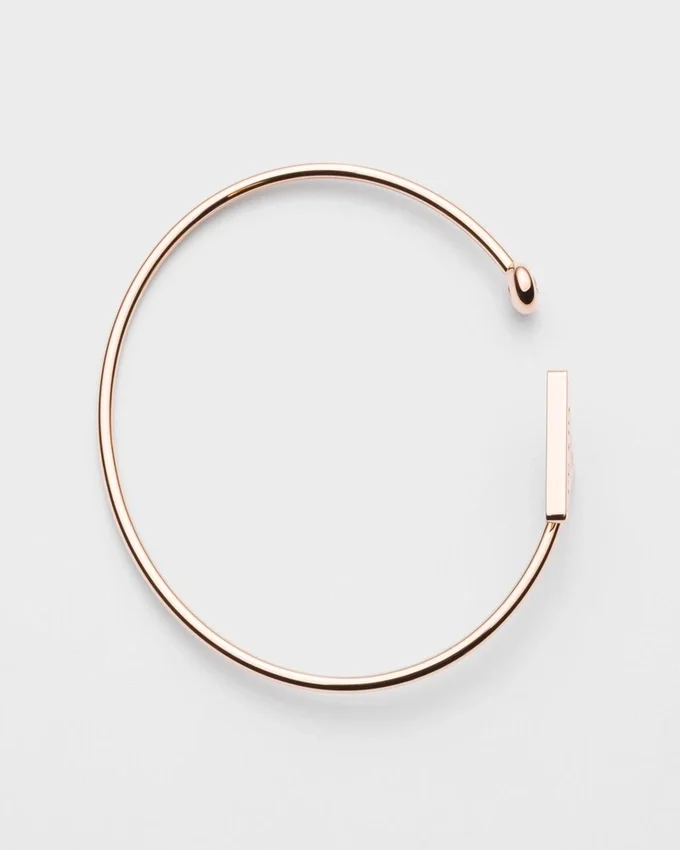 Pulsera rígida Eternal Gold en oro rosa con diamantes Pulsera rígida Eternal Gold en oro rosa con diamantes