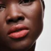 Recambio de barra de labios Soft Matte Lipstick de Prada Monochrome – B103 – Castaño rojizo Recambio de barra de labios Soft Matte Lipstick de Prada Monochrome – B103 – Castaño rojizo