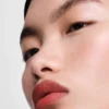 Recambio de barra de labios Soft Matte Lipstick de Prada Monochrome – B103 – Castaño rojizo Recambio de barra de labios Soft Matte Lipstick de Prada Monochrome – B103 – Castaño rojizo