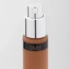 Recambio de la base de maquillaje Prada Reveal Skin Optimizing Foundation – Dn85 – Neutro oscuro Recambio de la base de maquillaje Prada Reveal Skin Optimizing Foundation – Dn85 – Neutro oscuro