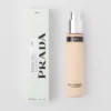 Recambio de la base de maquillaje Prada Reveal Skin Optimizing Foundation – Lw5 – Light Warm Recambio de la base de maquillaje Prada Reveal Skin Optimizing Foundation – Lw5 – Light Warm