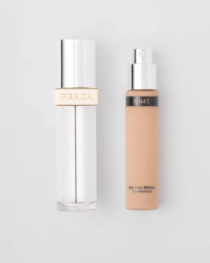 Recambio de la base de maquillaje Prada Reveal Skin Optimizing Foundation – Mn45 – Neutro medio Recambio de la base de maquillaje Prada Reveal Skin Optimizing Foundation – Mn45 – Neutro medio
