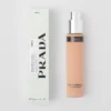 Recambio de la base de maquillaje Prada Reveal Skin Optimizing Foundation – Mn55 – Neutro medio