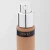 Recambio de la base de maquillaje Prada Reveal Skin Optimizing Foundation – MW45 – Tono medio cálido Recambio de la base de maquillaje Prada Reveal Skin Optimizing Foundation – MW45 – Tono medio cálido