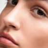 Recambio de la base de maquillaje Prada Reveal Skin Optimizing Foundation – Mw55 – Tono medio cálido Recambio de la base de maquillaje Prada Reveal Skin Optimizing Foundation – Mw55 – Tono medio cálido