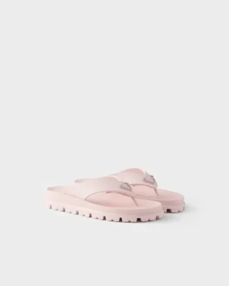 Sandalias de goma con tiras