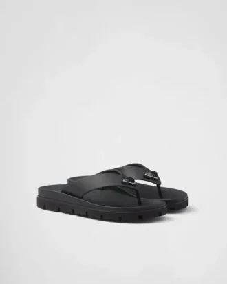 Sandalias de goma con tiras