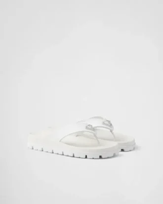 Sandalias de goma con tiras