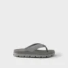 Sandalias de goma con tiras Sandalias de goma con tiras