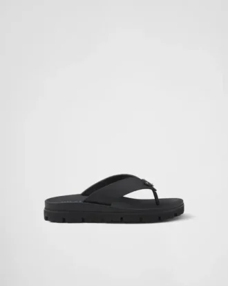 Sandalias de goma con tiras