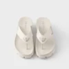 Sandalias de goma con tiras Sandalias de goma con tiras
