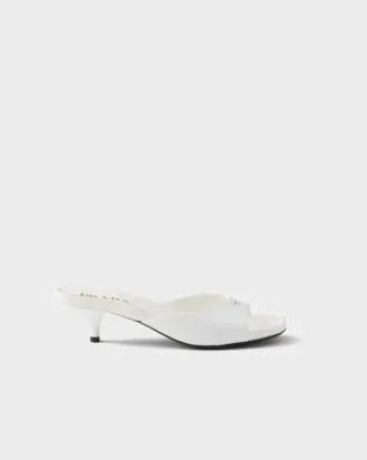 Sandalias de tacón bajo de charol